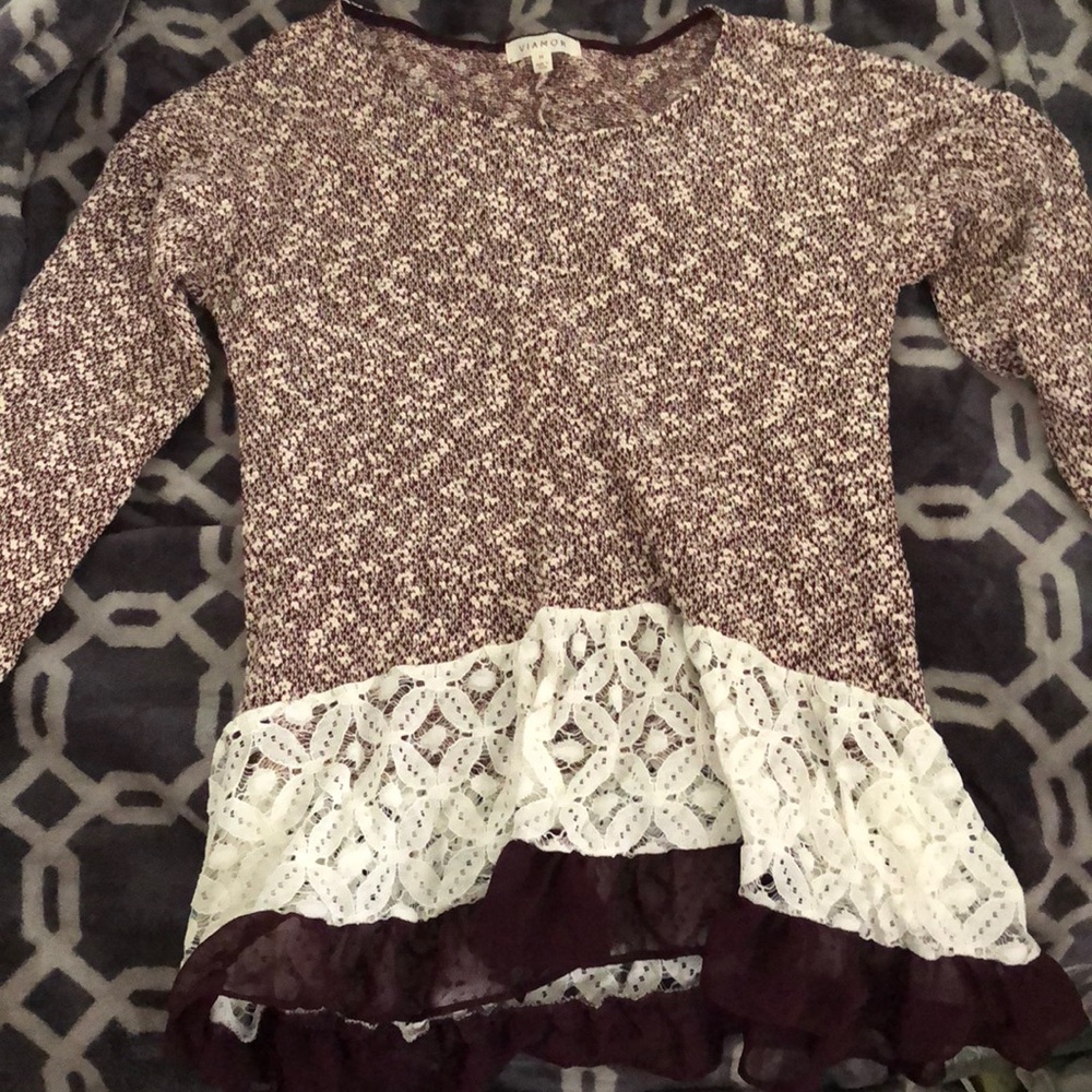 Maroon sweater